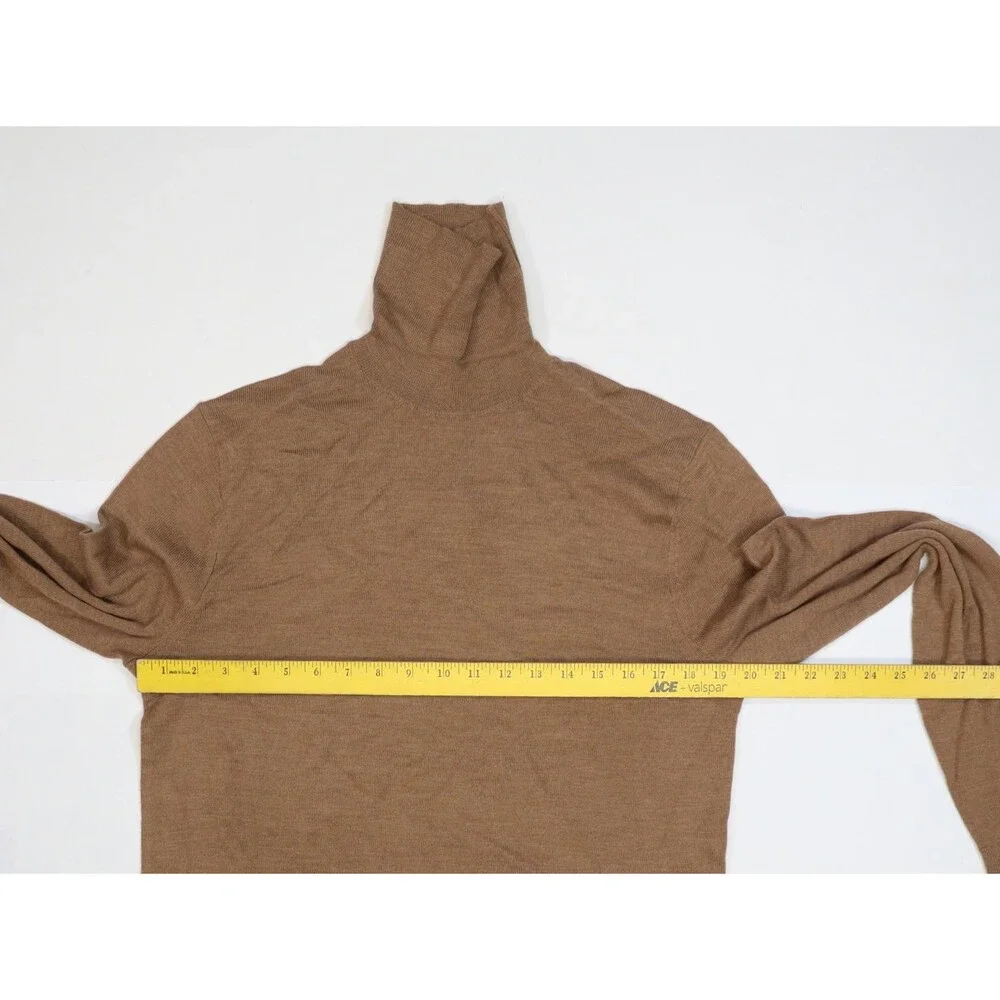 Banana Republic brand banana